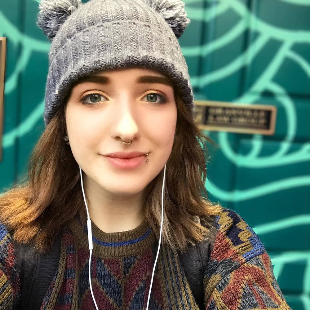Meet your Posher, Alyssa